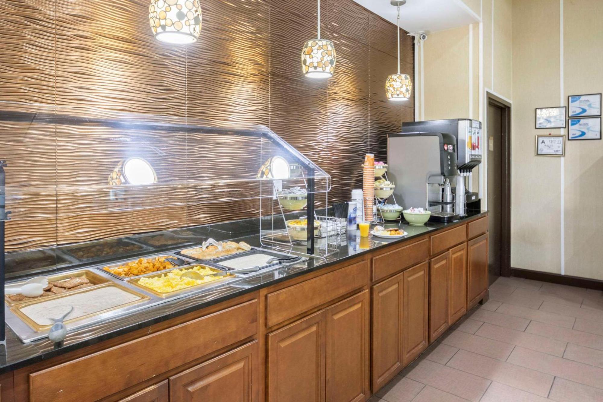 Quality Suites Hickory South Exteriör bild