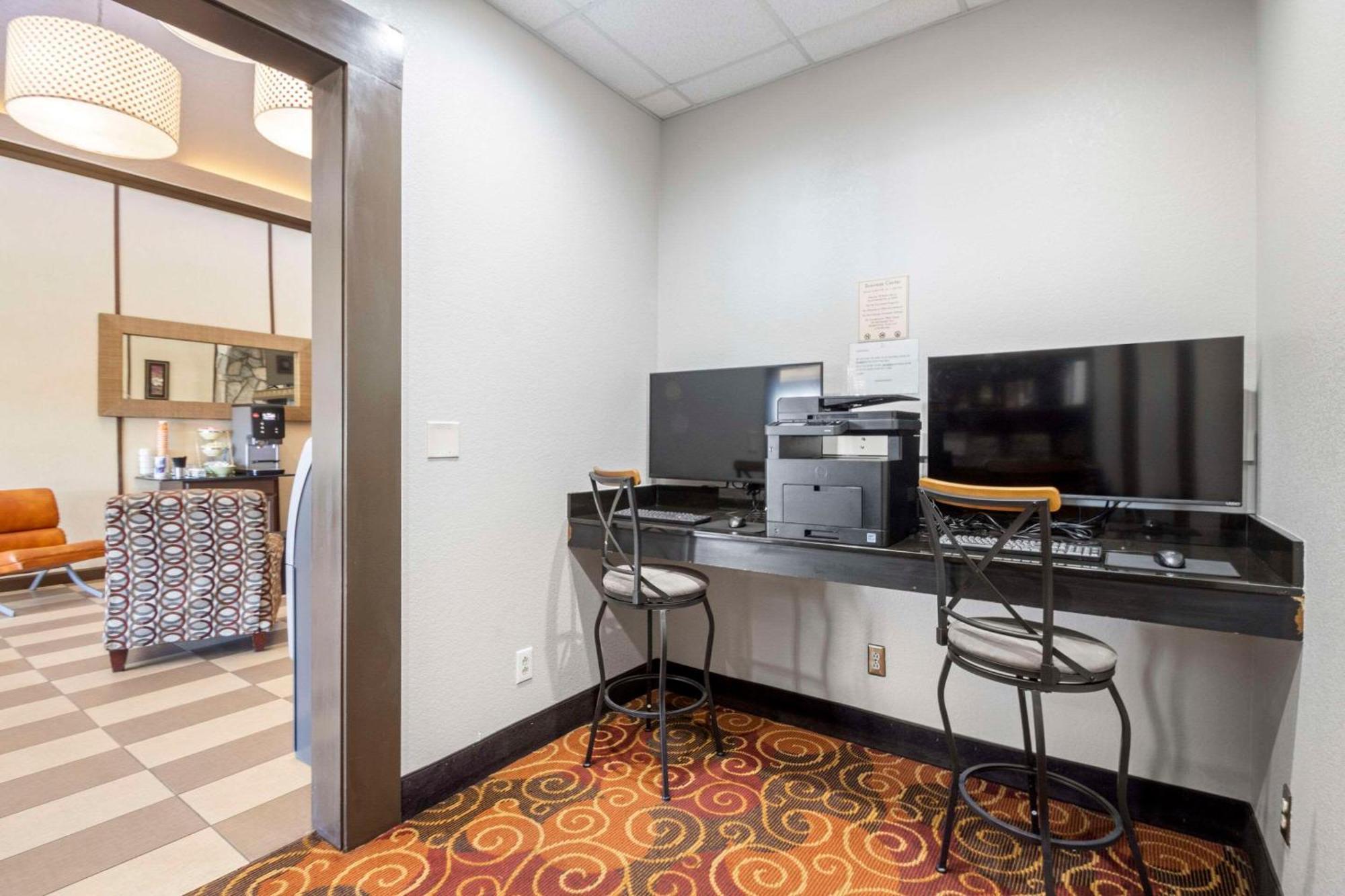 Quality Suites Hickory South Exteriör bild