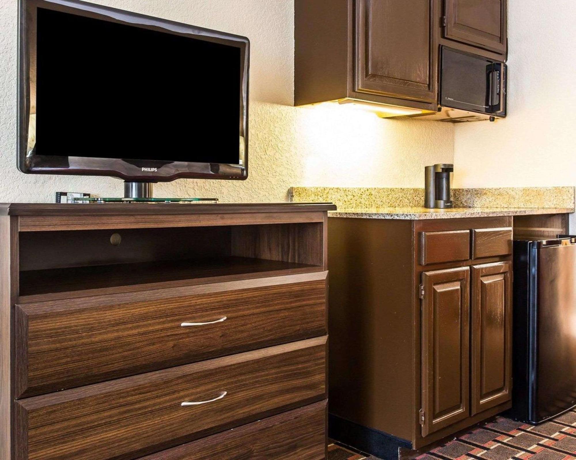 Quality Suites Hickory South Exteriör bild