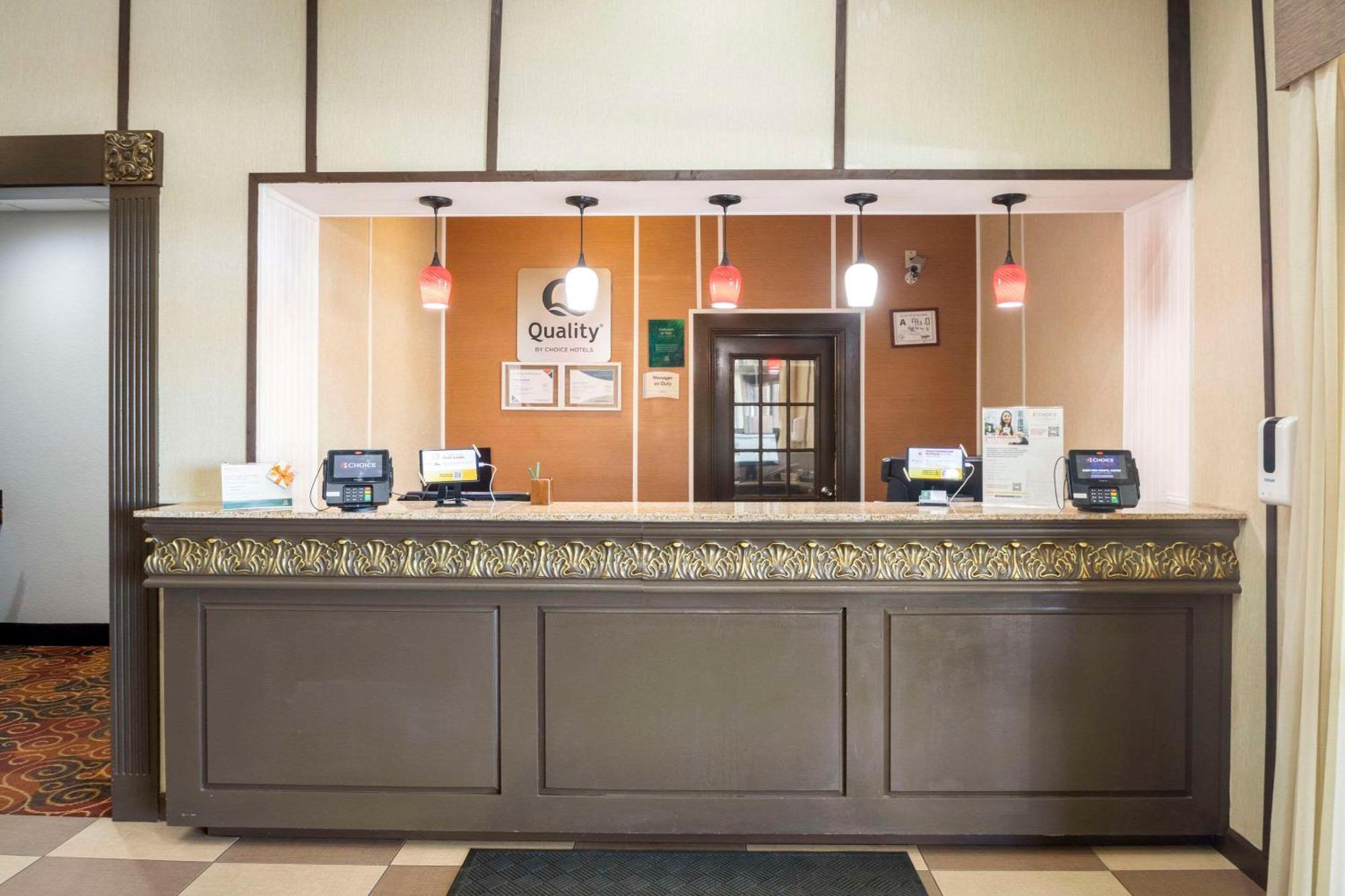Quality Suites Hickory South Exteriör bild