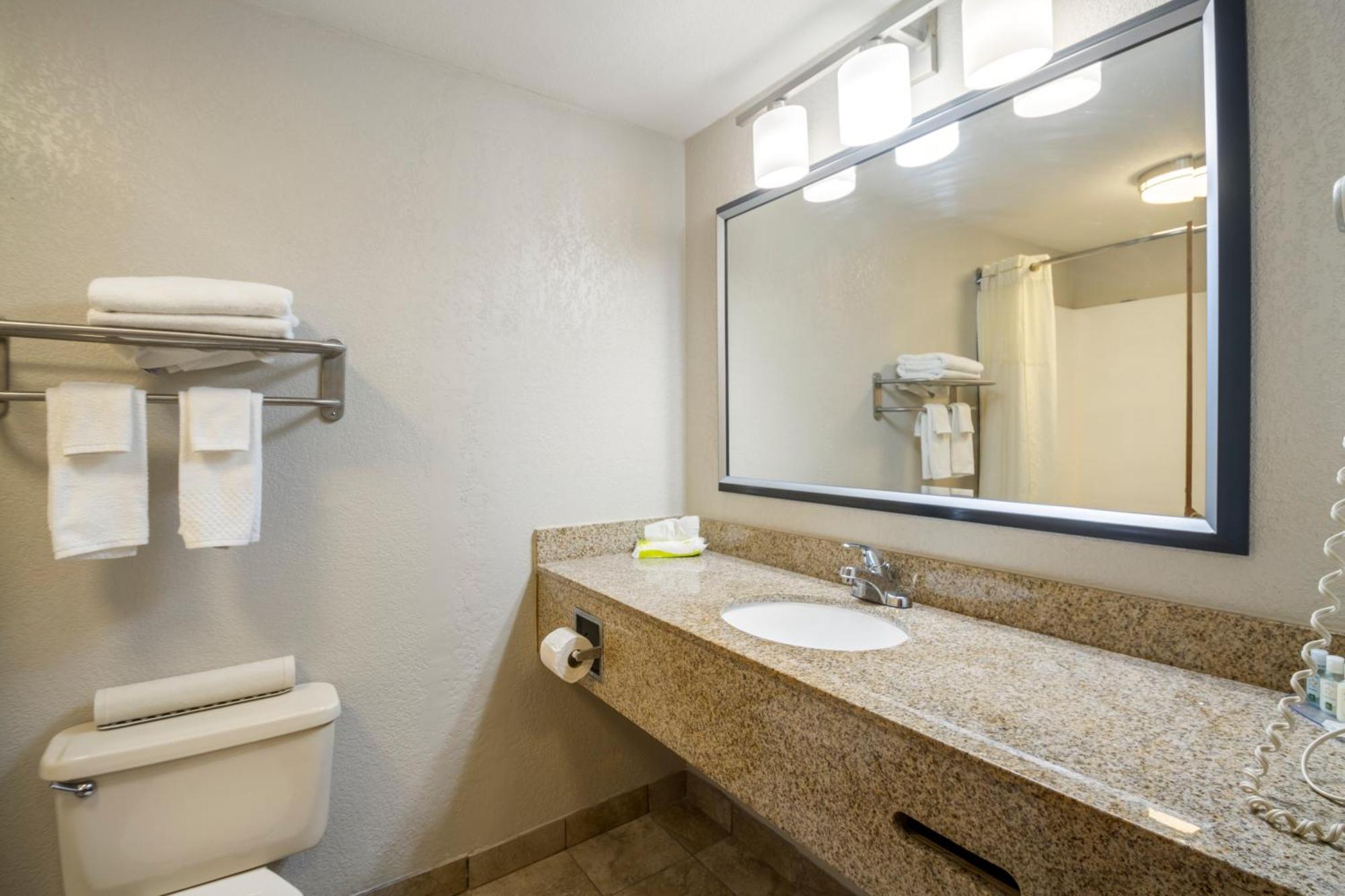 Quality Suites Hickory South Exteriör bild