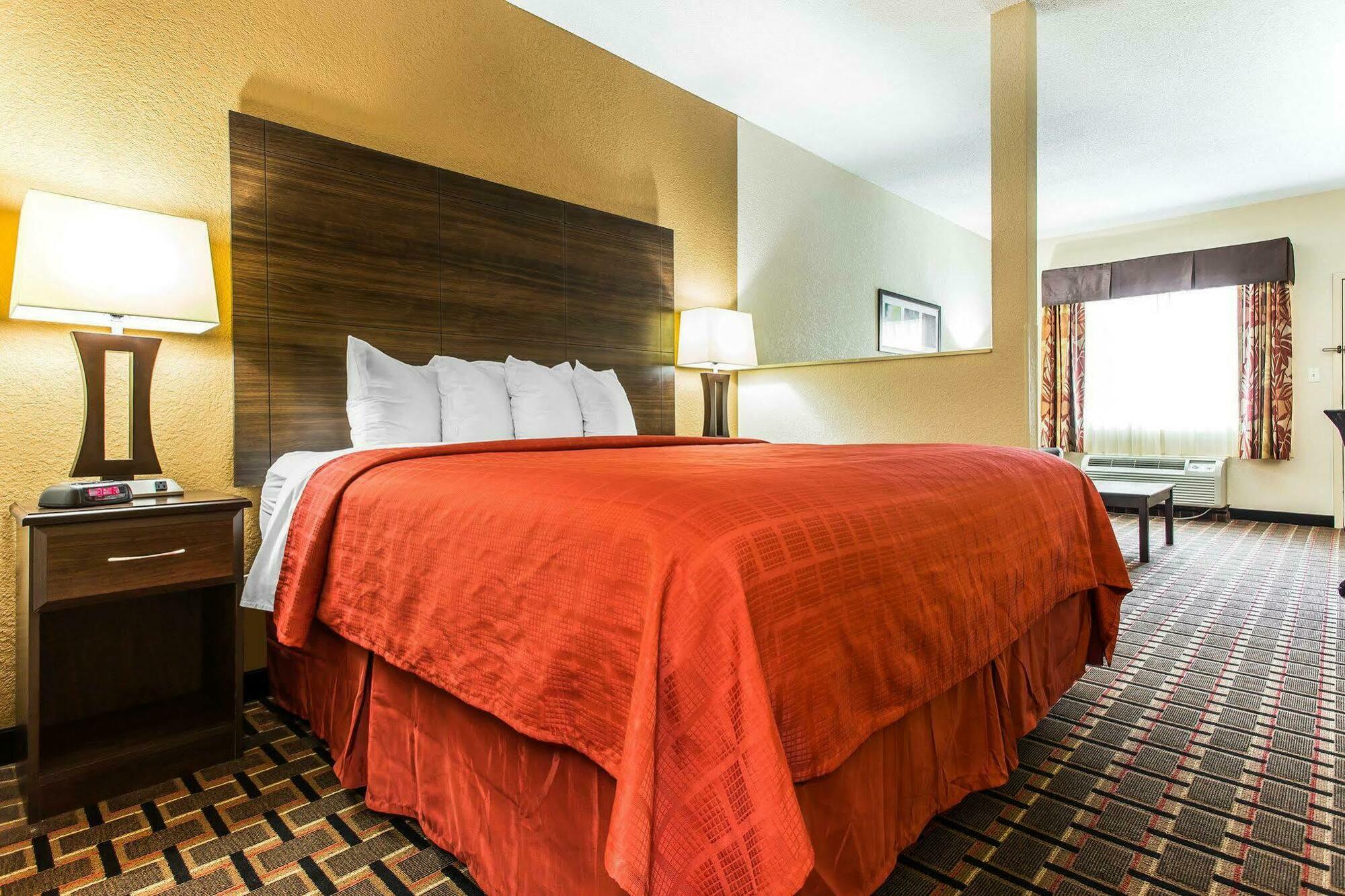Quality Suites Hickory South Exteriör bild