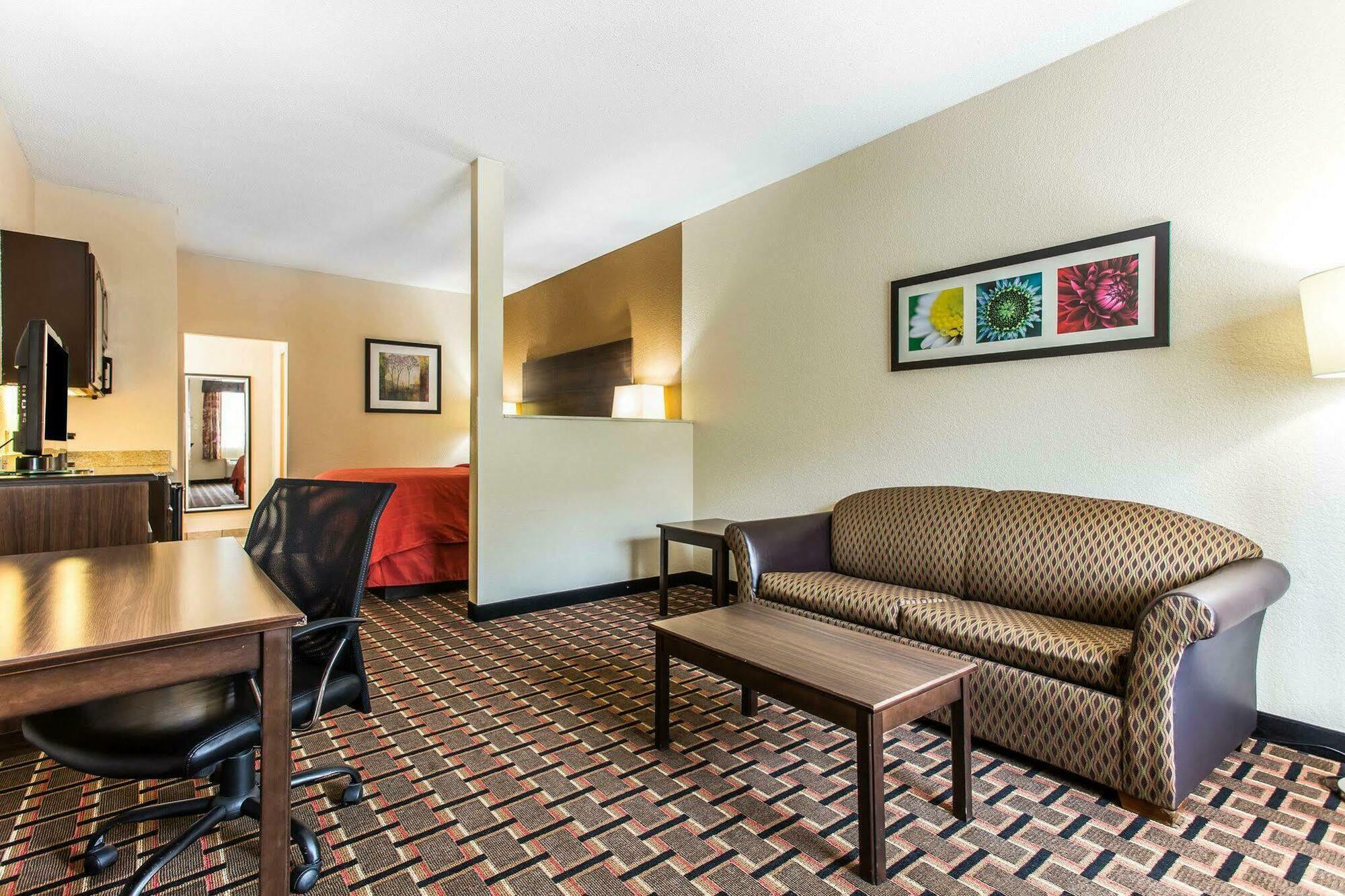Quality Suites Hickory South Exteriör bild